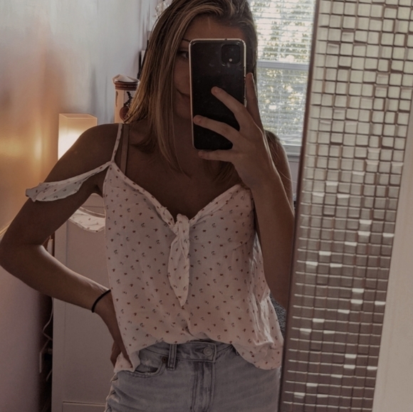American Eagle Outfitters Tops - floral top lot